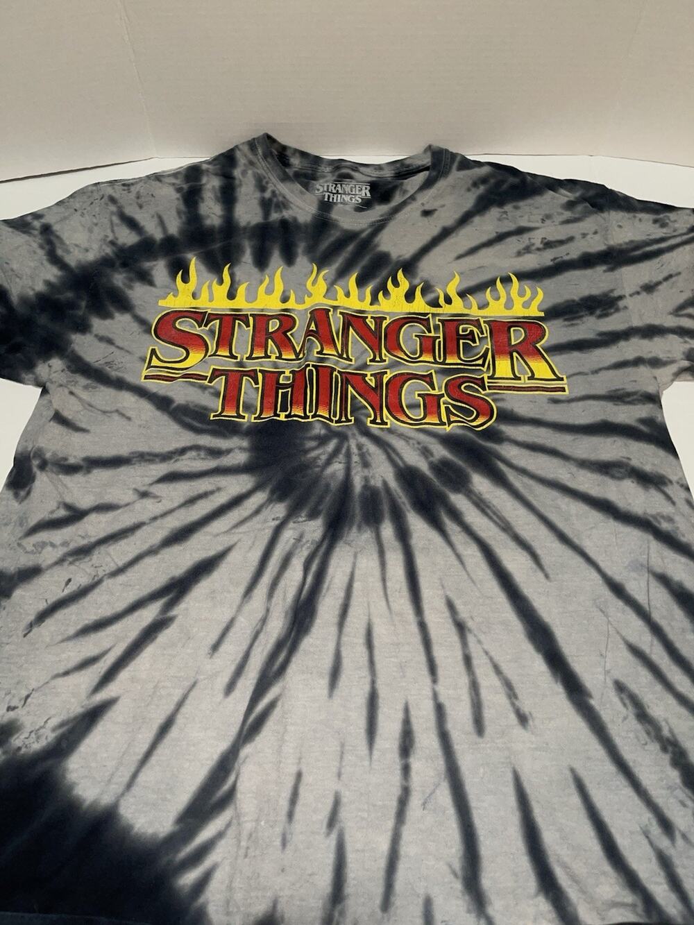 Stranger Things Flame Logo Tie-Dye T-Shirt Men’s Size XL